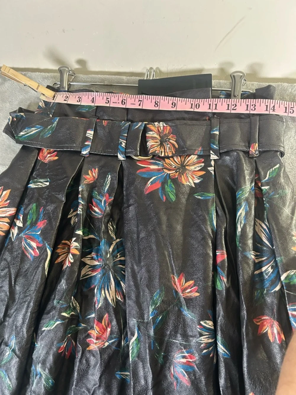 Kosmios Floral Pleated faux leather A-Line Skirt in Black - Picture 8 of 11